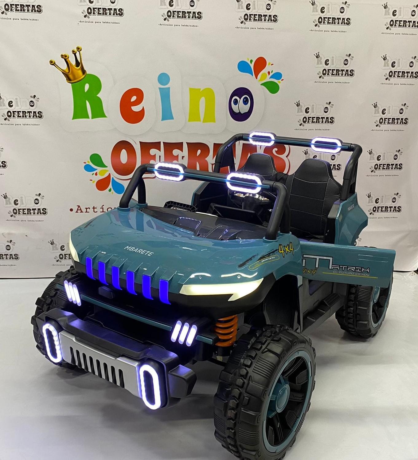 AUTO A BATERIA MATRIC 4x4