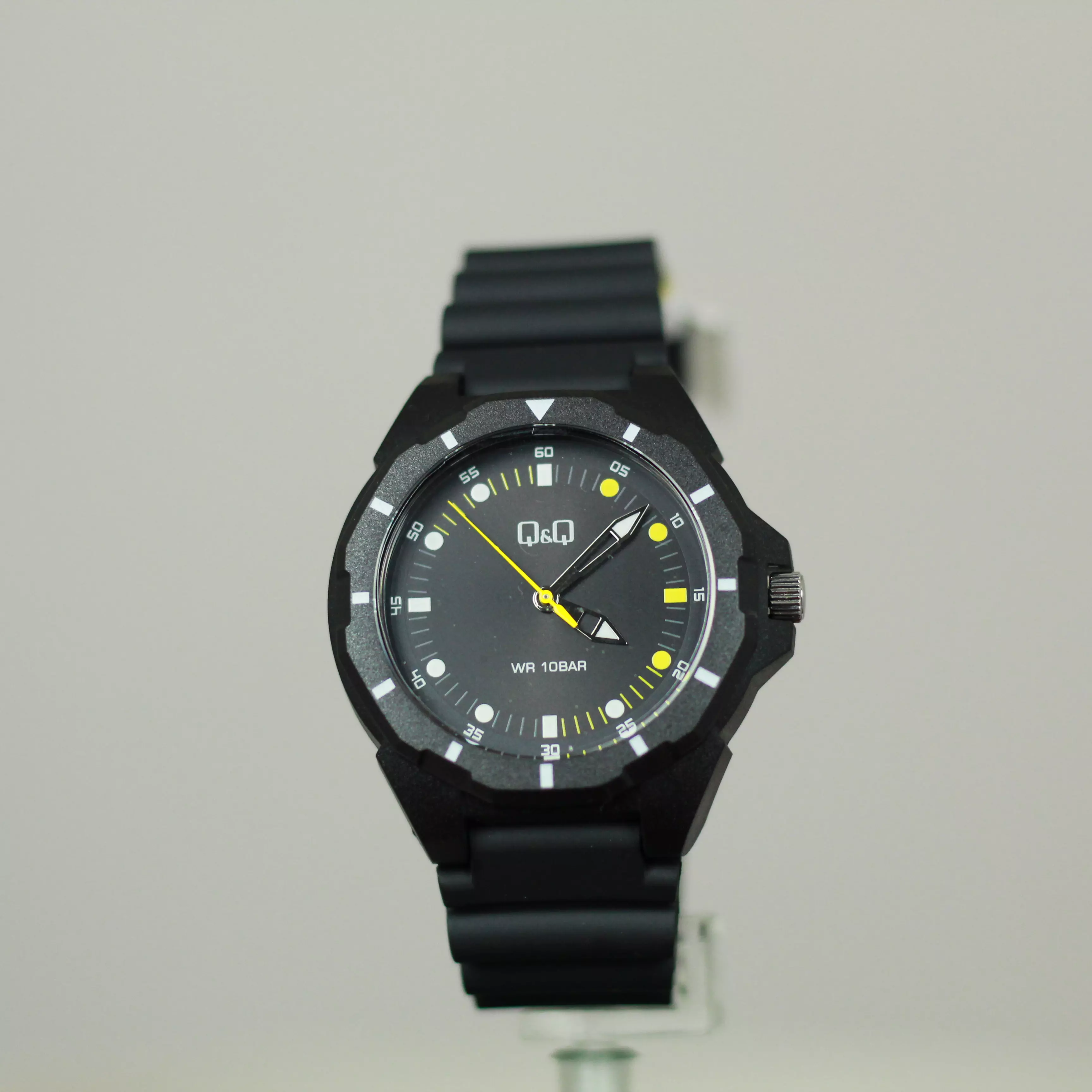 Reloj Q&Q Caballero 4966006873962